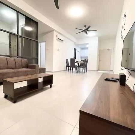 Quartz Near To Jonker Walk With Infinity Pool Cozy 3B2B Apartment